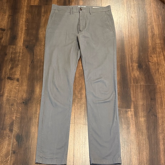 Goodfellow & Co Other - 2/$20 Goodfellow & Co Men's Hennepin 32X34 Slim Straight Leg Charcoal Chinos